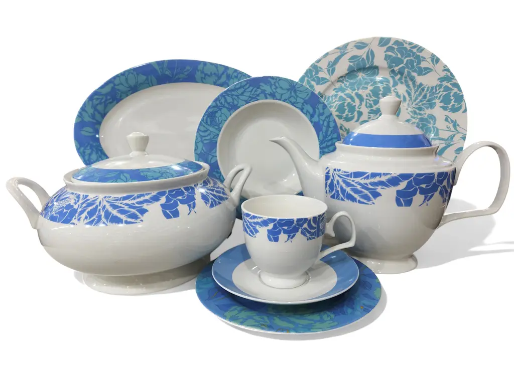 Dinner Set Bone China An Evening in Paris 61 pieces 8 person