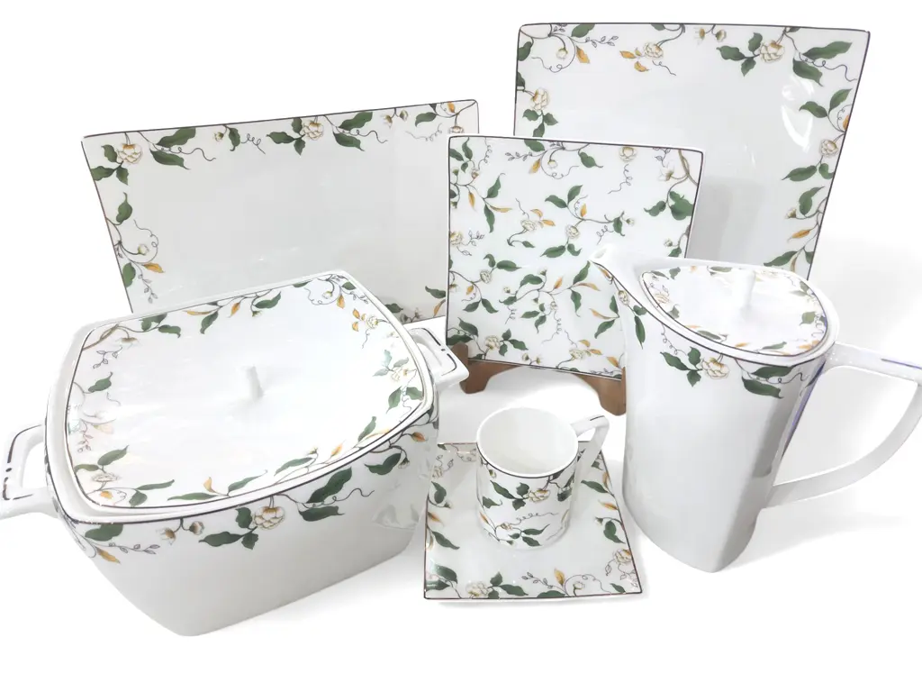 Dinner Set Bone China Elegant Style  85 pieces 12 person