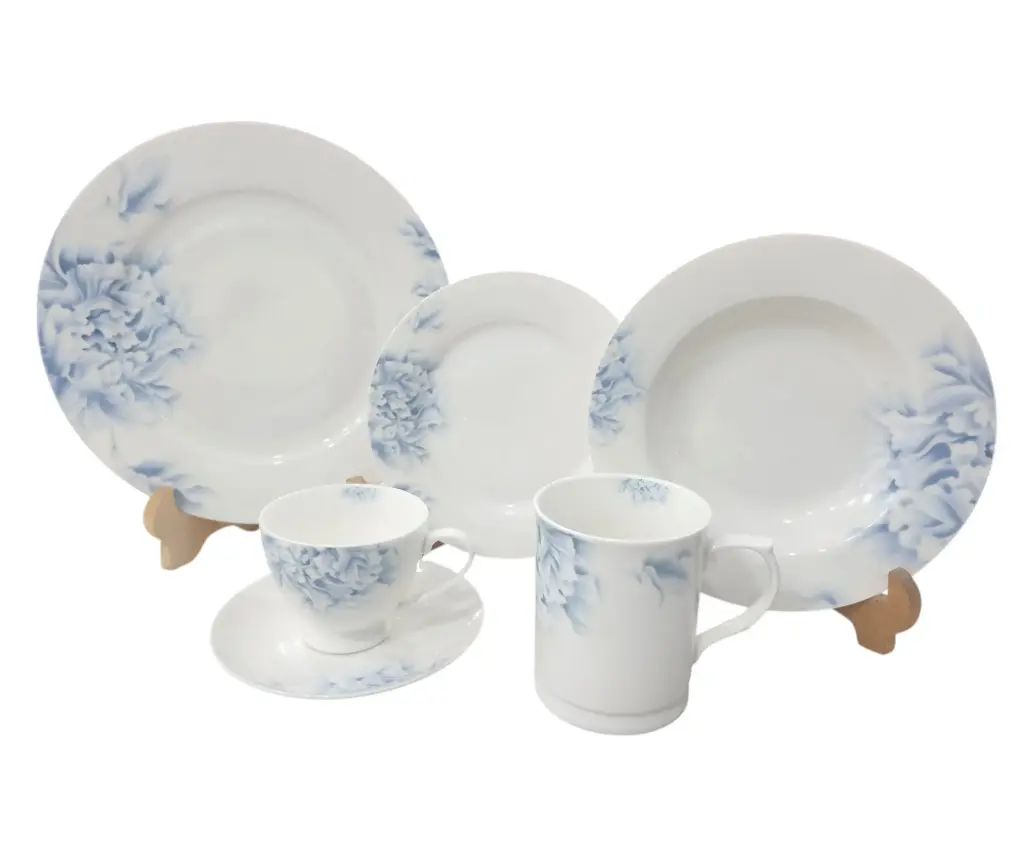 Queen Elizabeth Collection Plate Set 36 Pieces 6 Person