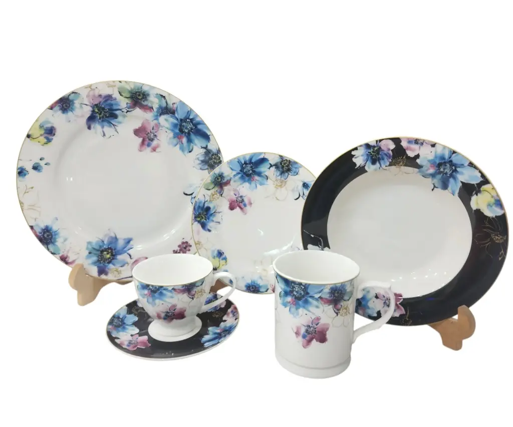 Queen Elizabeth Collection Plate Set 36 Pieces 6 Person