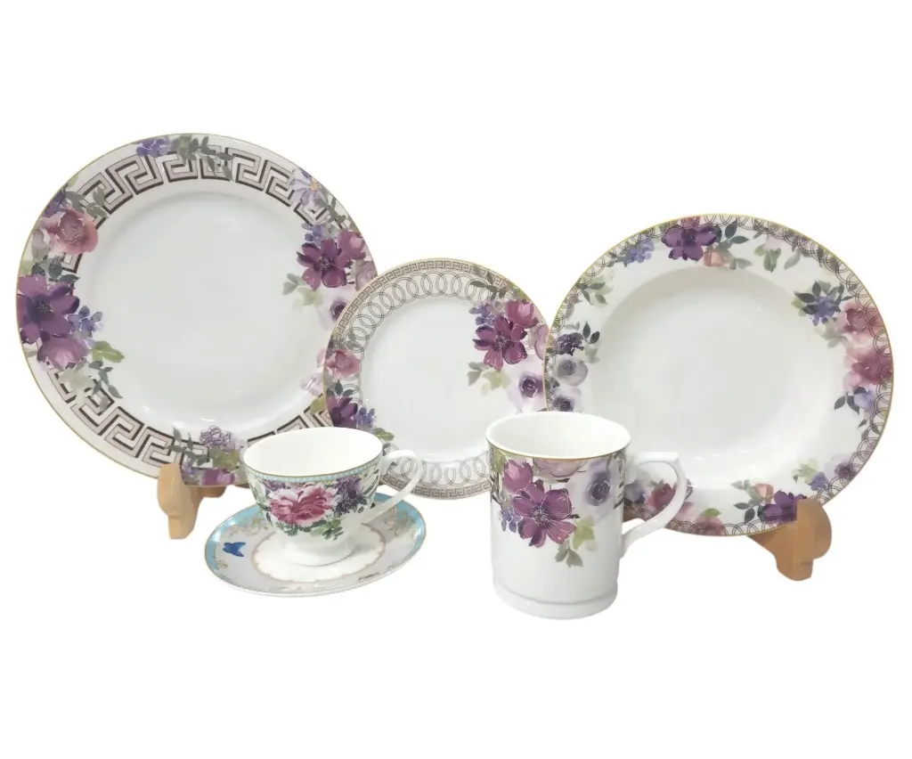 Queen Elizabeth Collection Plate Set 36 Pieces 6 Person